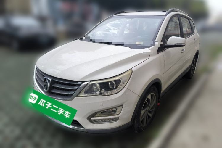 Used Baojun 560 2015 1.8L manual luxury version