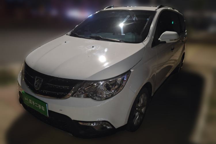 Used Baojun 730 2014 1.5L manual Comfort version 7 seats