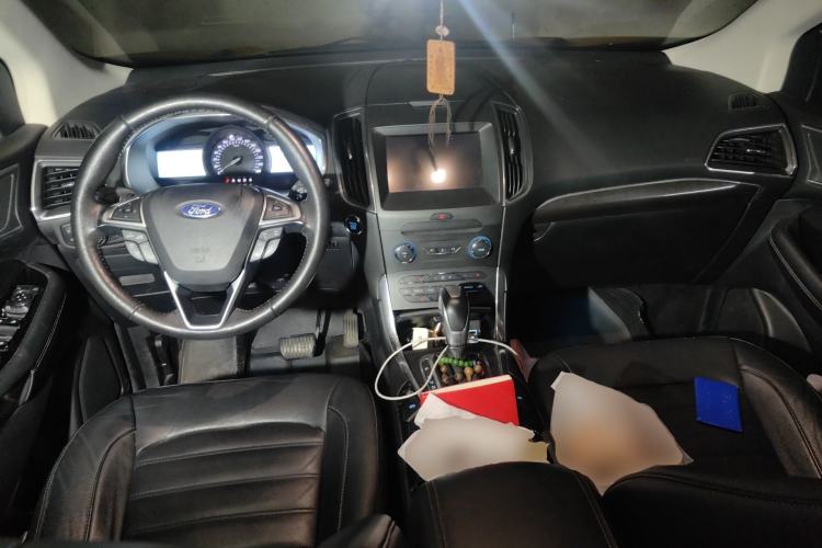 Used Ford Edge 2018 EcoBoost 245 Two-Wheel-Drive Titanium 7-Seater China V Standard Center Console