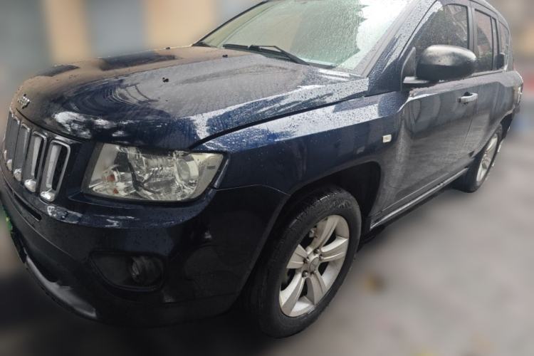 Used Jeep Compass 2013 2.4L four-wheel-drive sport version