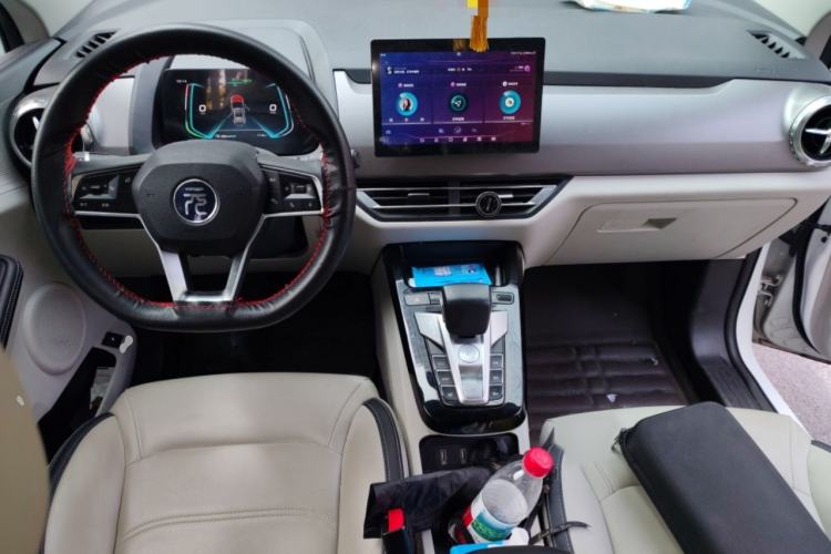 Used BYD Yuan Pro 2021 401 km Luxury Version Interior 2