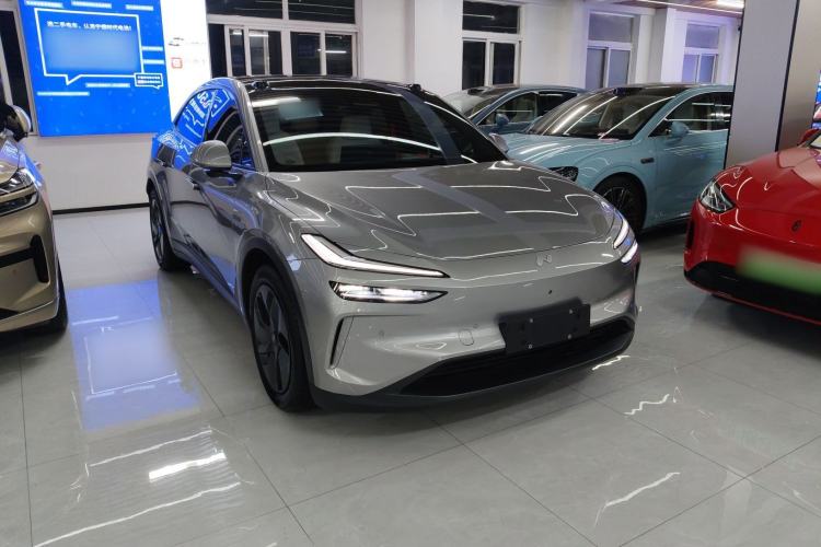 Used ONVO L60 2024 60 kWh Rear-Drive Version