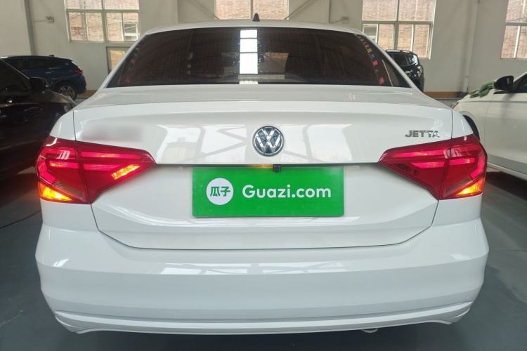 Used Volkswagen Jetta 2017 1.4L Manual Fashion Edition
