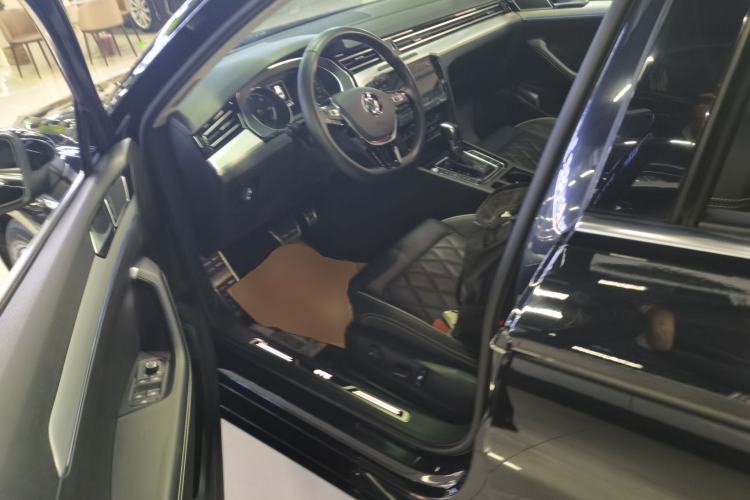 Used Volkswagen Magotan GTE Plug-in Hybrid 2020 GTE Luxury Model Left Front Seat