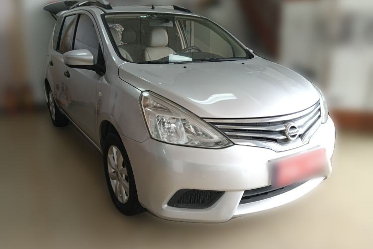 Used Nissan Livina 2015 1.6XE CVT Comfort Edition Front Right 45 Deg