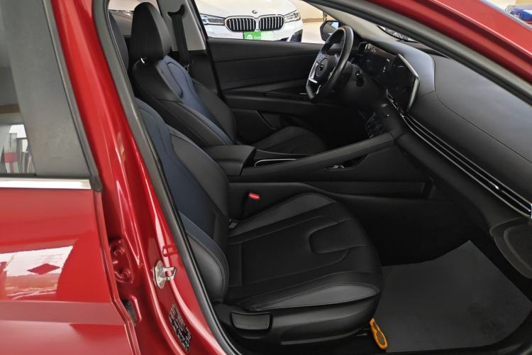 Used Hyundai Elantra 2021 1.5L CVT LUX Prestige Edition