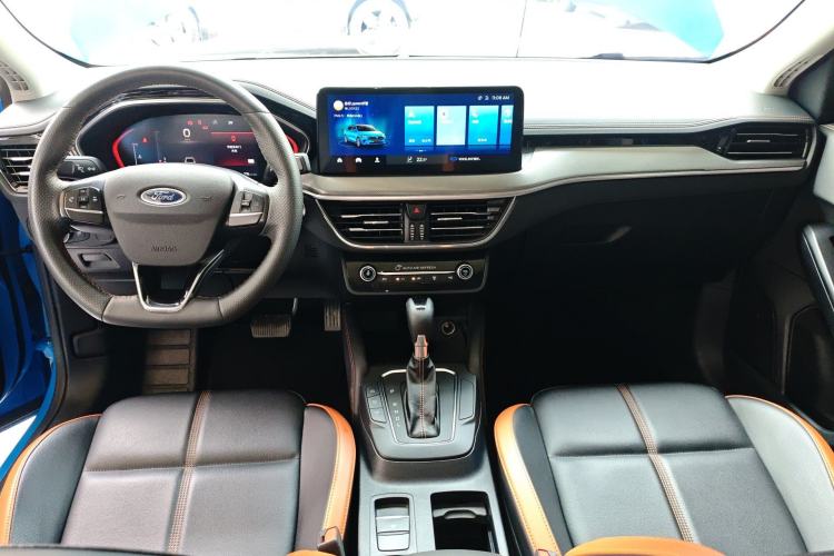 Used Ford Focus 2022 Sedan EcoBoost 180 Automatic Performance Edition Center Console