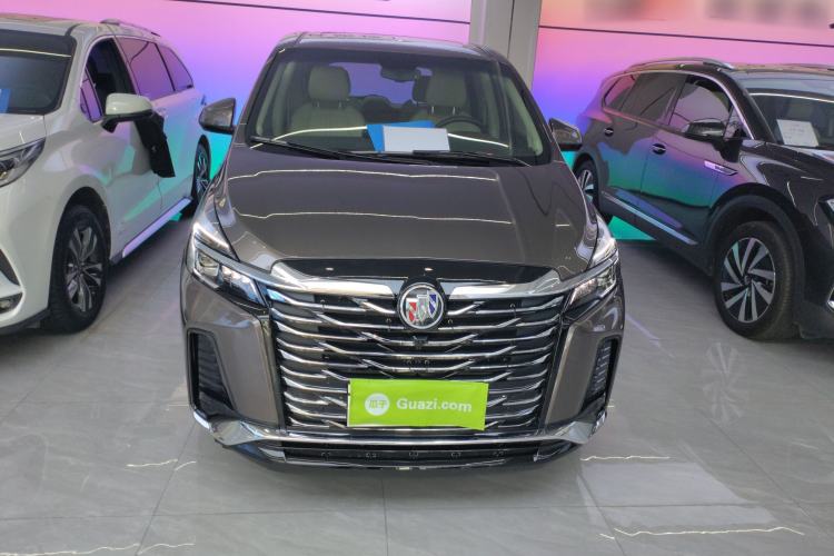 Used Buick GL8 2023 Facelifted Land Cruiser Executive Luxury Version
