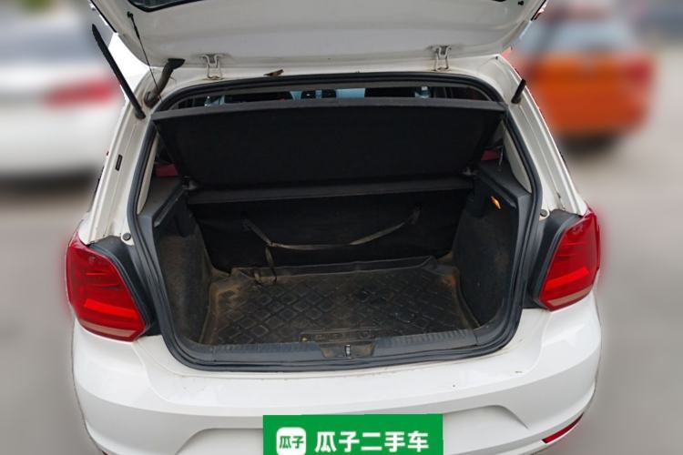 Used Volkswagen Polo 2014 1.4L Manual Fashion Edition Trunk