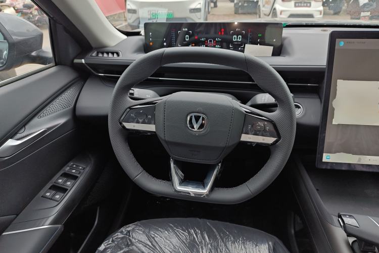 Used CHANGAN Eado 2025 Blue Whale 1.5T 500Bar Prestige Model Steering Wheel
