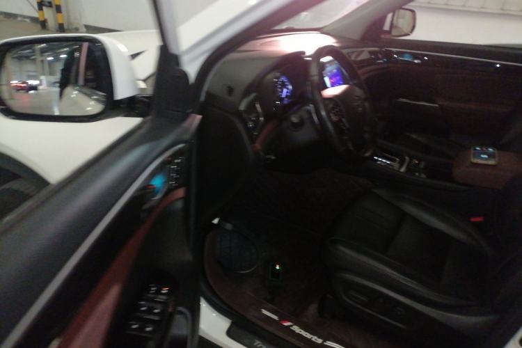 Used GAC Trumpchi GS8 2017 320T Two-Wheel Drive Luxury Smart Connectivity Version (7 Seats)