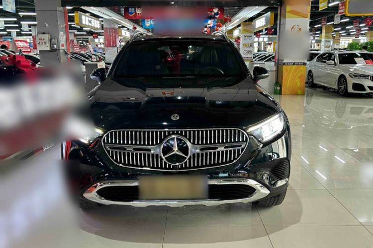 Used Mercedes-Benz GLC 2023 Facelift GLC 260 L 4MATIC Dynamic Version 5 Seats Exterior 1