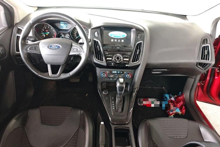 Used Ford Focus 2017 Sedan EcoBoost 125 Automatic Supreme Style SmartDrive Edition Center Console