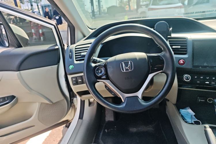 Used Honda Civic 2016 1.8L Automatic Comfort Version Steering Wheel