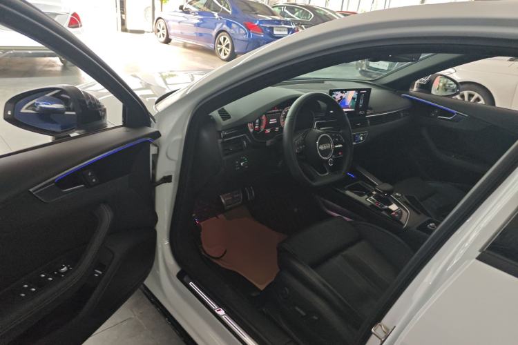 Used Audi A4L 2023 40 TFSI Luxury Dynamic Model Interior 3