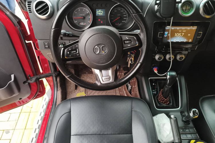 Used BAIC Off-Road BJ40 2016 40L 2.3T Automatic All-Wheel Drive Premium Edition Steering Wheel