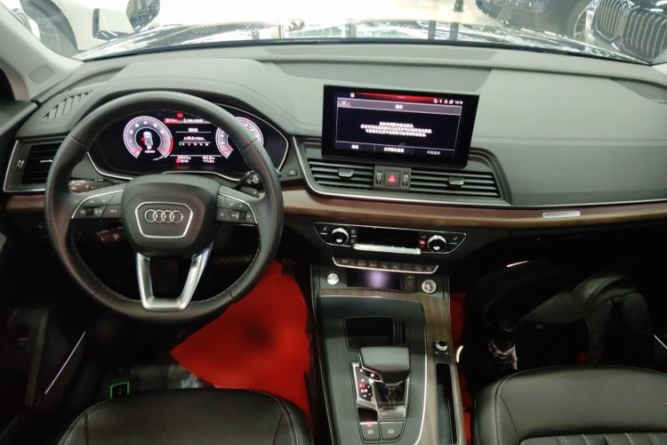 Used Audi Q5L 2022 Updated Version 45T Luxury Prestige Edition Center Console