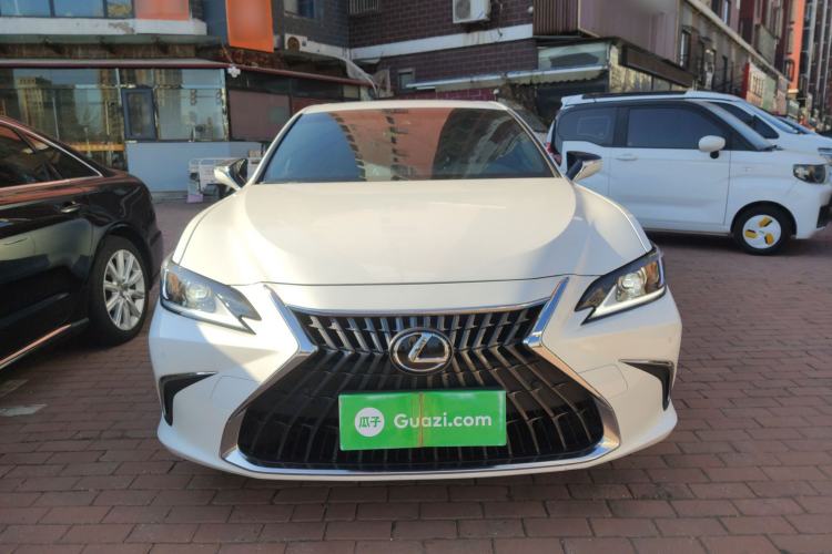 Used Lexus ES 2021 200 Excellence Edition
