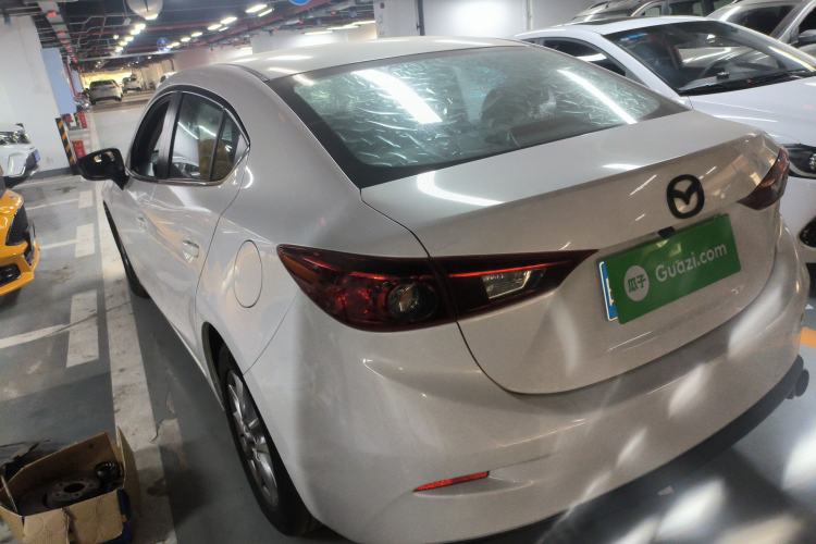 Used Mazda Mazda 3 Axela 2016 Sedan 1.5L Manual Comfort Model
