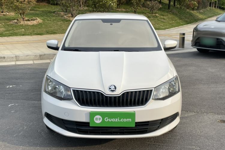 Used Skoda Fabia 2017 1.4L Automatic Car Enjoy Edition Exterior 4