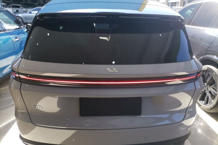 Used Li Auto Li Auto i8 2025 Model Standard Version

