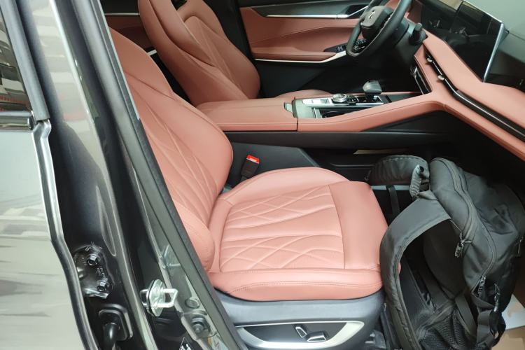 Used Changan CS75 PLUS 2024 3rd Generation Champion Edition 1.5T Intelligent Drive Dynamic Model
