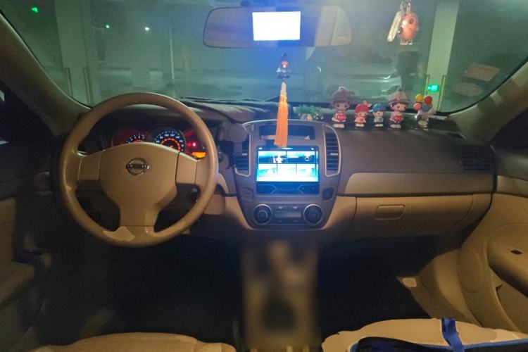 Used Nissan Sylphy 2019 Classic 1.6XE+ CVT SmartConnect Leading Edition Center Console