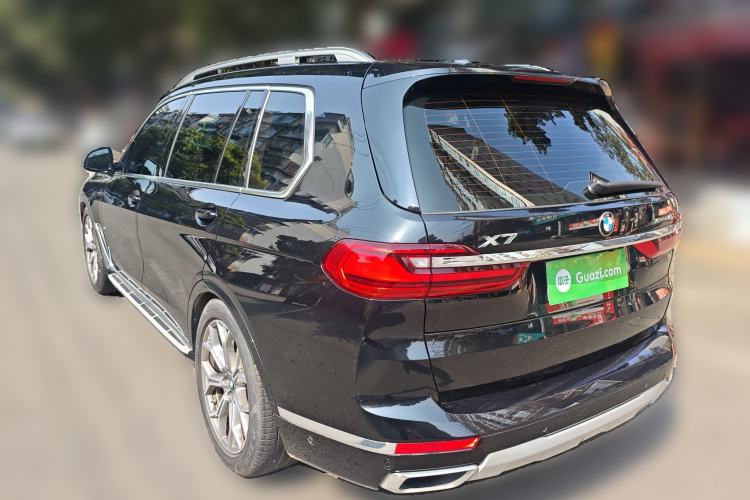 Used BMW X7 2022 xDrive40i Luxury Package with Leading Features
