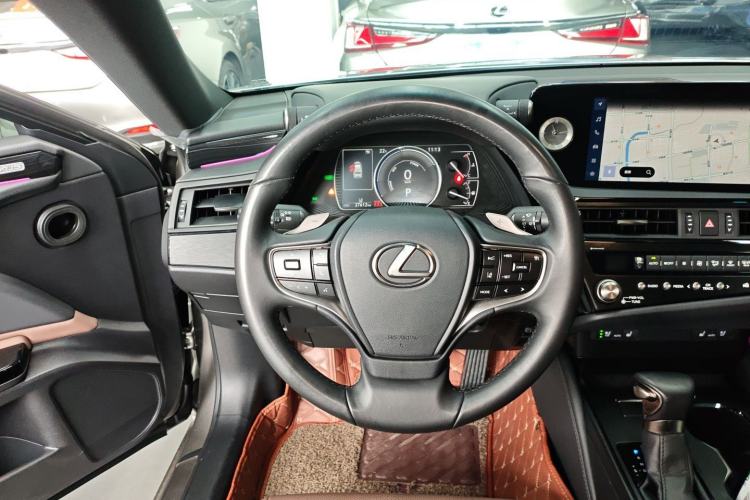Used Lexus ES 2022 300h Deluxe Edition