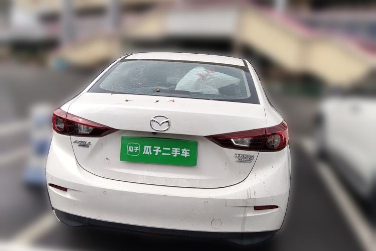 Used Mazda 3 Axela 2016 Sedan 1.5L Automatic Luxury Model
