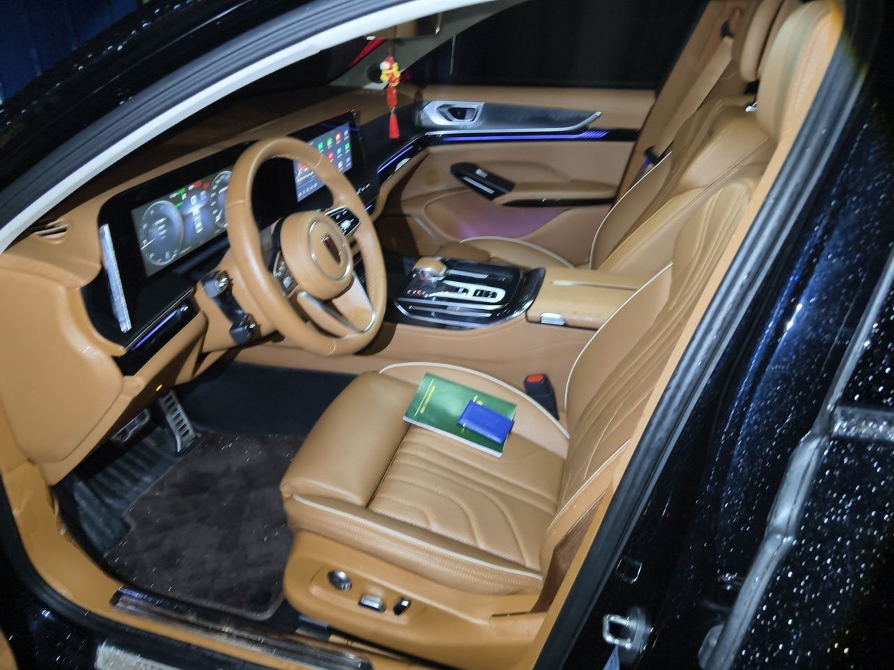 Hongqi H9 2025 Model Facelifted 2.0T Two-Wheel Drive Flag-Style Luxury Business Edition, 5 Seats - Chinese Trim Xiang — снимка 15