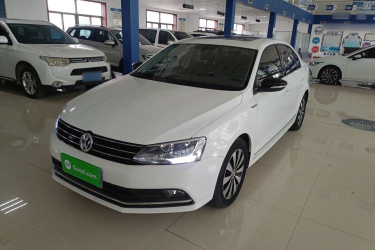 Used Volkswagen Sagitar 2017 180TSI Automatic Luxury Edition