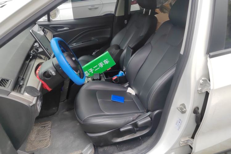 Used NETA V 2022 Long-Range Industry Custom Edition Left Front Seat