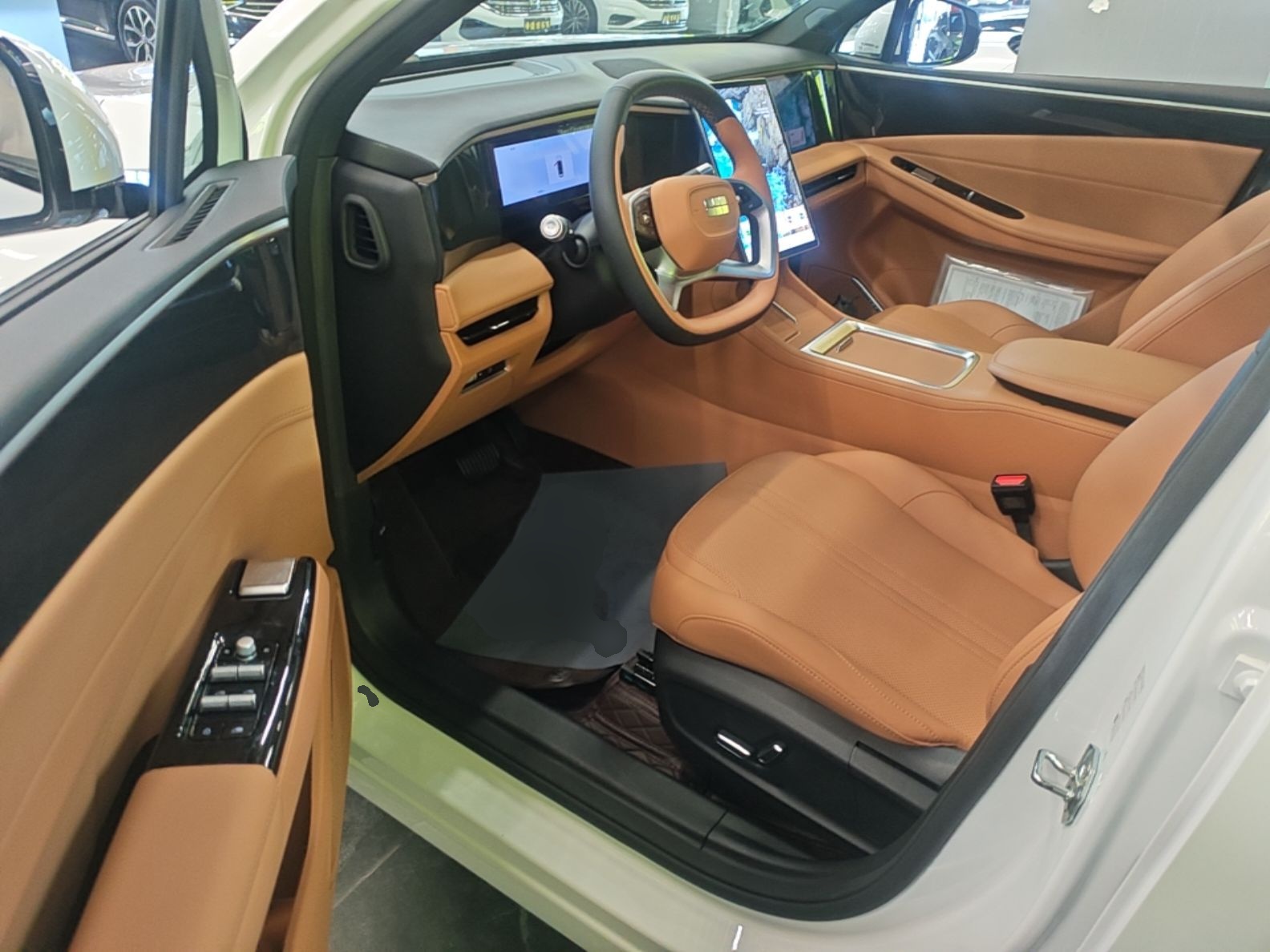 Geely Galaxy L7 2025 EM-i 115km Exploration Edition — снимка 18