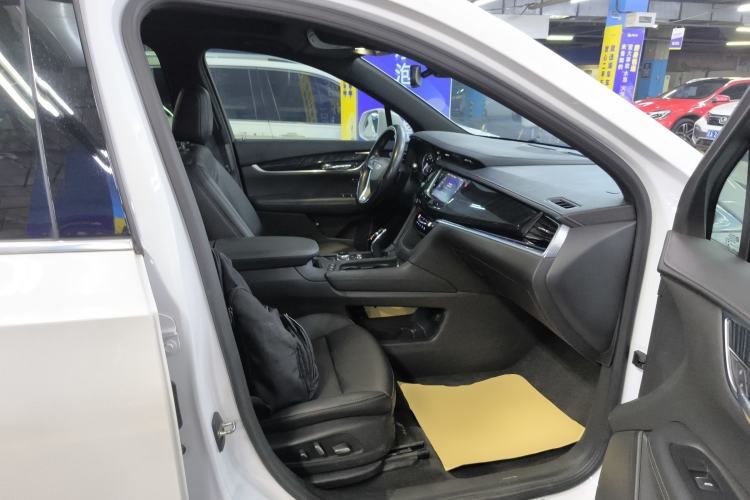 Used Cadillac XT6 2022 2.0T Six-Seater Two-Wheel-Drive Luxury Version
