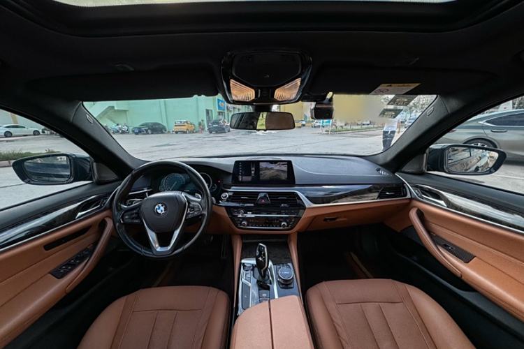 Used BMW 5 Series 2018 530Li Leading Model M Sport Package
