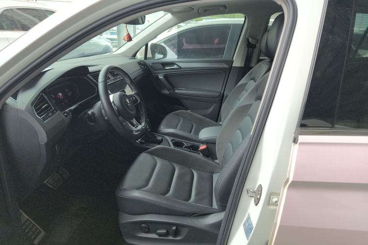 Used Volkswagen Tiguan L 2021 330TSI Automatic Two-Wheel Drive R-Line Enhanced Edition
