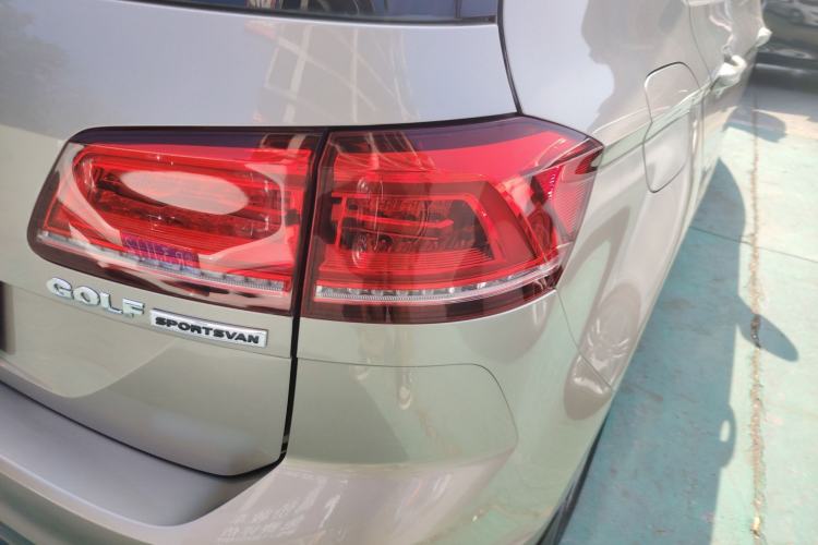 Used Volkswagen Golf Sportsvan 2019 280TSI Automatic Trendy Model China VI Standard Exterior 3