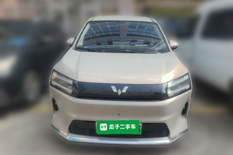 Used Wuling Starlight 730 2025 Model Pure Electric 500km Luxury Edition
