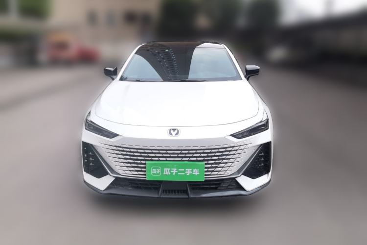Used CHANGAN UNI-V 2022 1.5T Prestige Version
