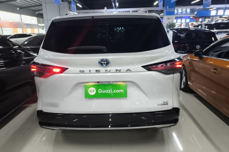 Used Toyota SIENNA 2023 2.5L Hybrid Comfort Edition Rear