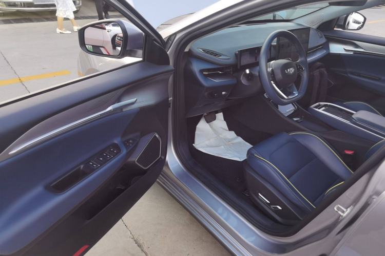 Used Geometry G6 2024 500KM Flagship Version
