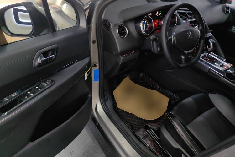 Used Peugeot 3008 2015 2.0L Automatic Classic Edition