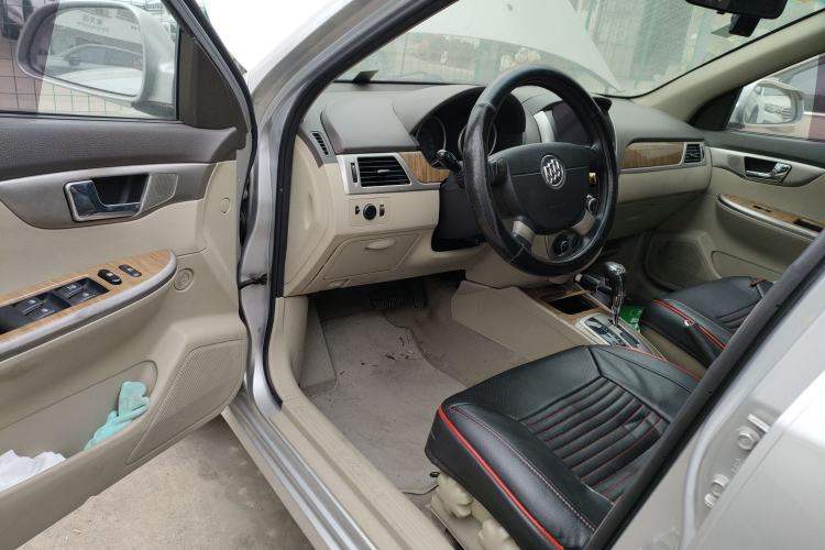 Used Buick Excelle 2015 1.5L Automatic Classic Model
