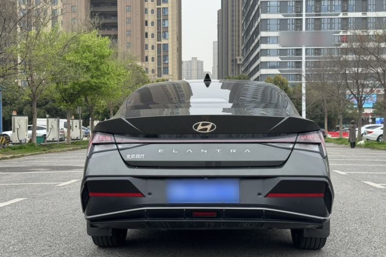 Used Hyundai Elantra 2023 1.5L CVT LUX Prestige Edition Exterior 3