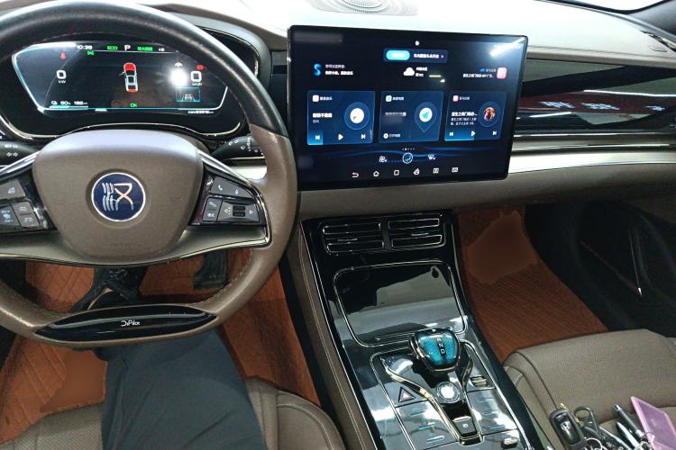 Used BYD Han 2021 EV Standard Range Luxury Model Center Console