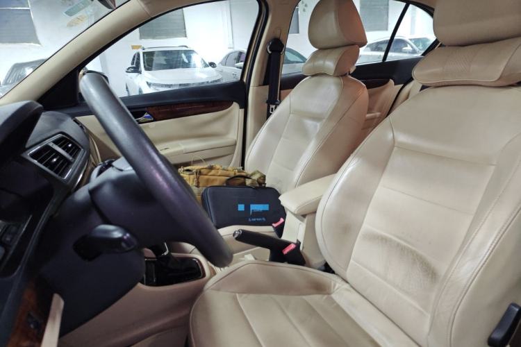 Used Volkswagen Lavida 2013 1.6L Automatic Comfort Edition Left Front Seat