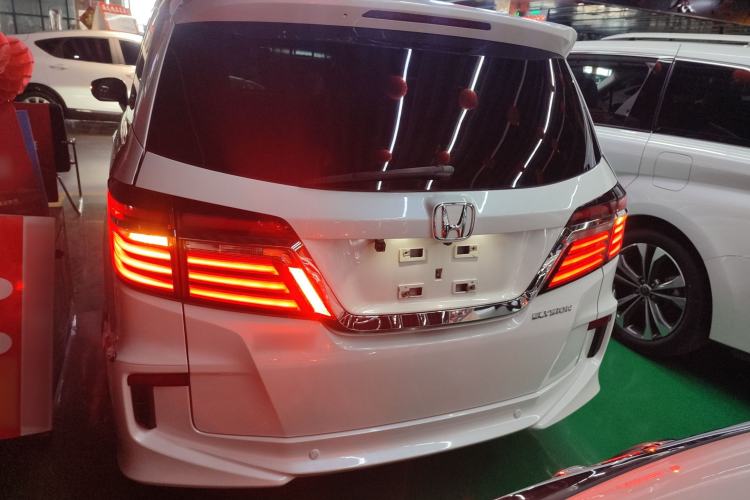 Used Honda Elysion 2016 2.4L Supreme Edition Rear