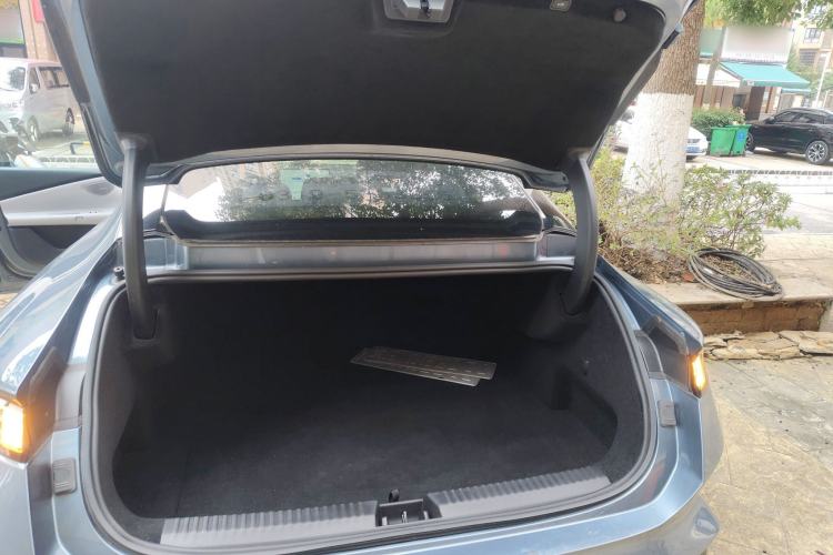 Used Lynk & Co Z10 2025 95 kWh 702 km All-Wheel Drive Intelligent Driving Ultra
