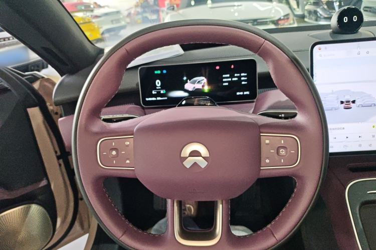 Used Nio ET5T 2025 75 kWh Touring Steering Wheel